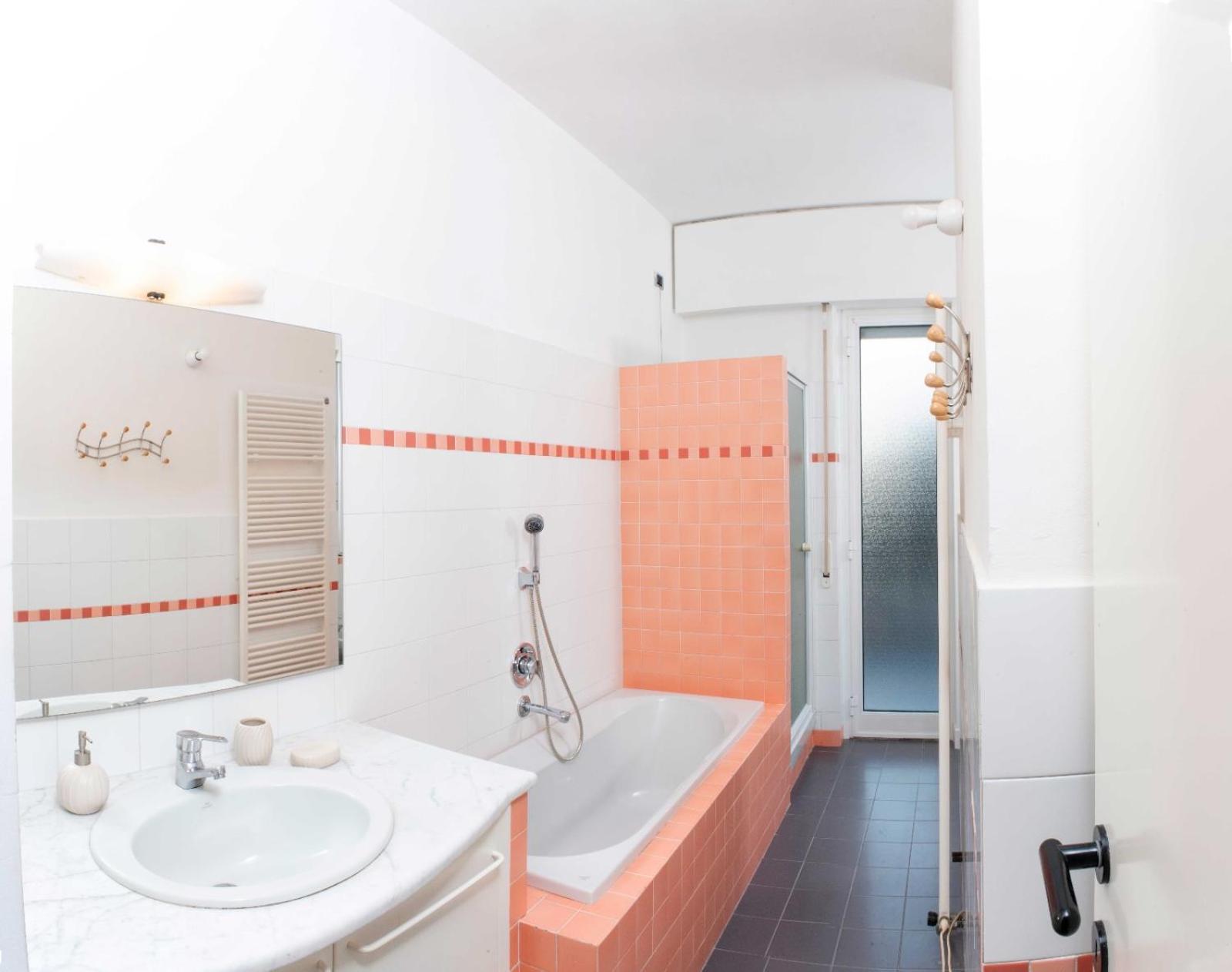 Casa Lorenza Albisola Superiore Bagian luar foto